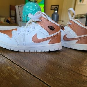 Toddler Girls Air Jordan 1 Mid White\Rose Gold